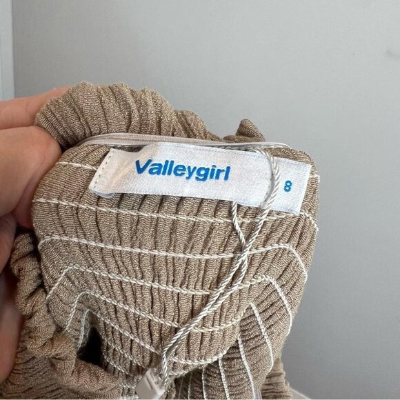 Valleygirl Womens Size AU 8 US 4 Taupe Smocked Ruffle Mini Skirt Pull On Neutral - Picture 5 of 8